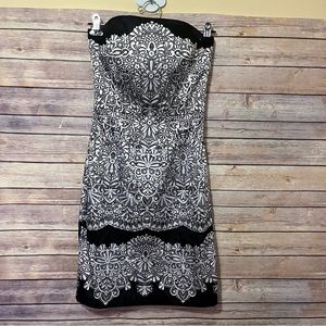 White House Black Market Satin Strapless Dress Size 2 F2